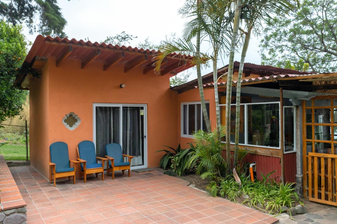 Lake Front Retreat At Los Elementos Santa Cruz La Laguna Exterior foto
